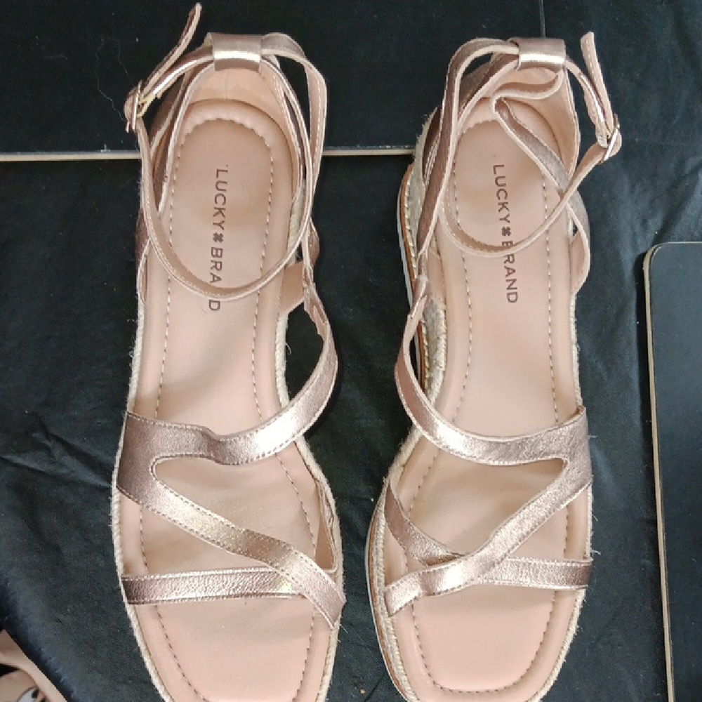 Lucky Brand Women's Metallic Sandals